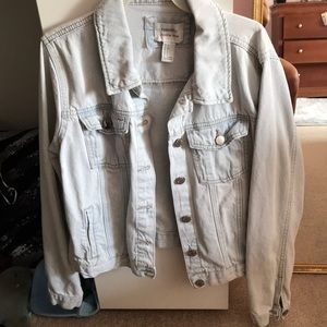 light wash denim jacket!